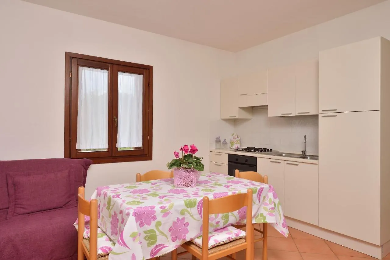 Ferienhaus Residence Le Canne San Teodoro  Italien